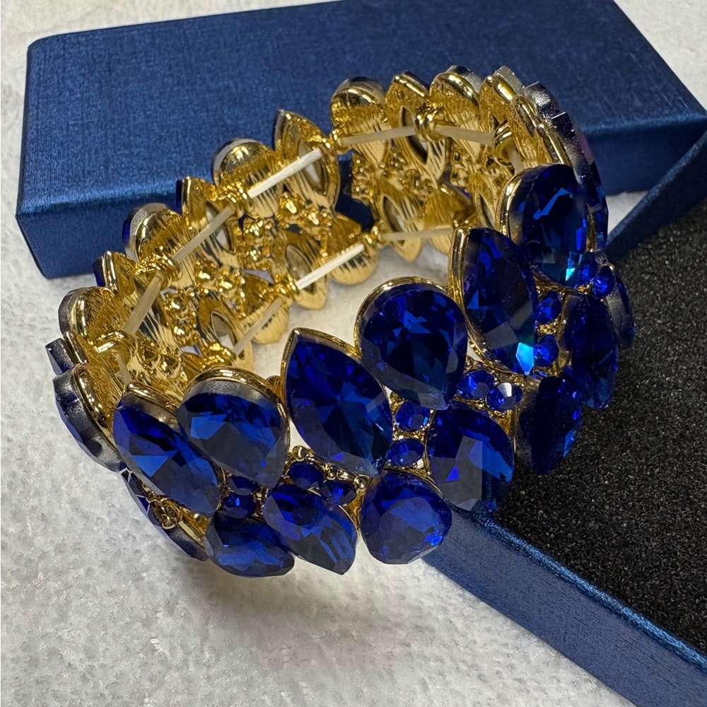 Oval Teardrop Crystal Rhinestone Cocktail Stretch Bangle Bracelet